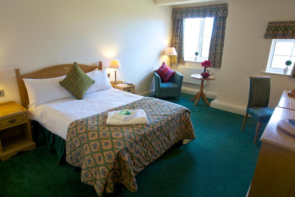 Hunters Lodge Hotel クルー 部屋 写真